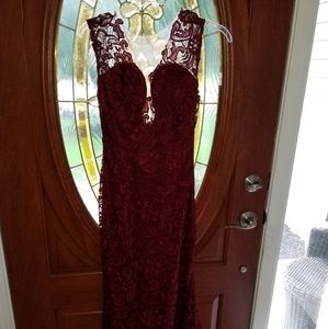 Fashionova lace gown